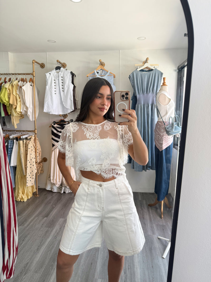 White bermuda shorts
