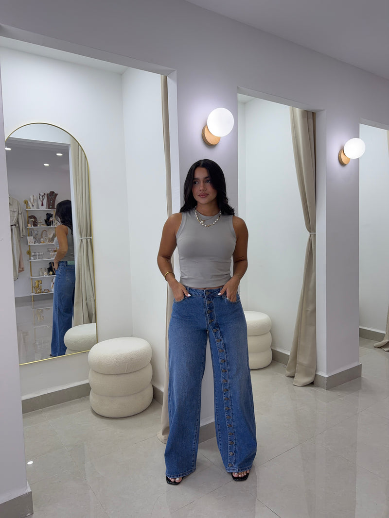 Buttoned wide leg jeans