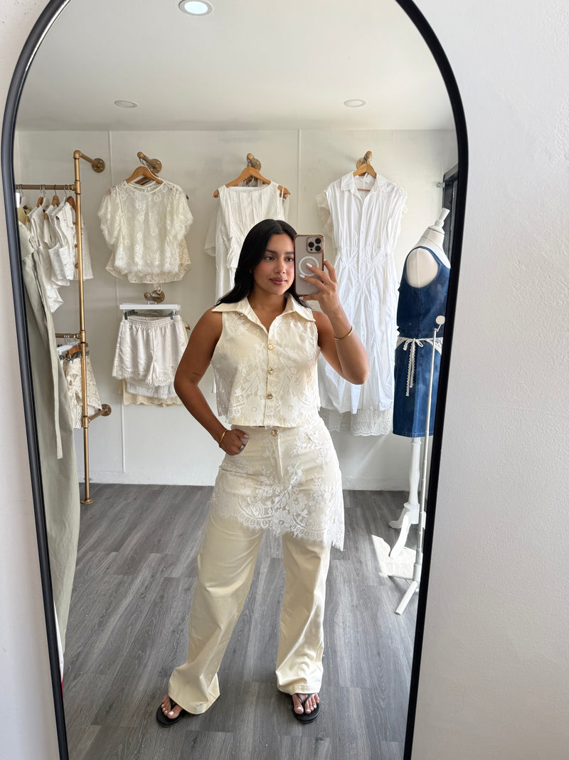 Double layer lace set
