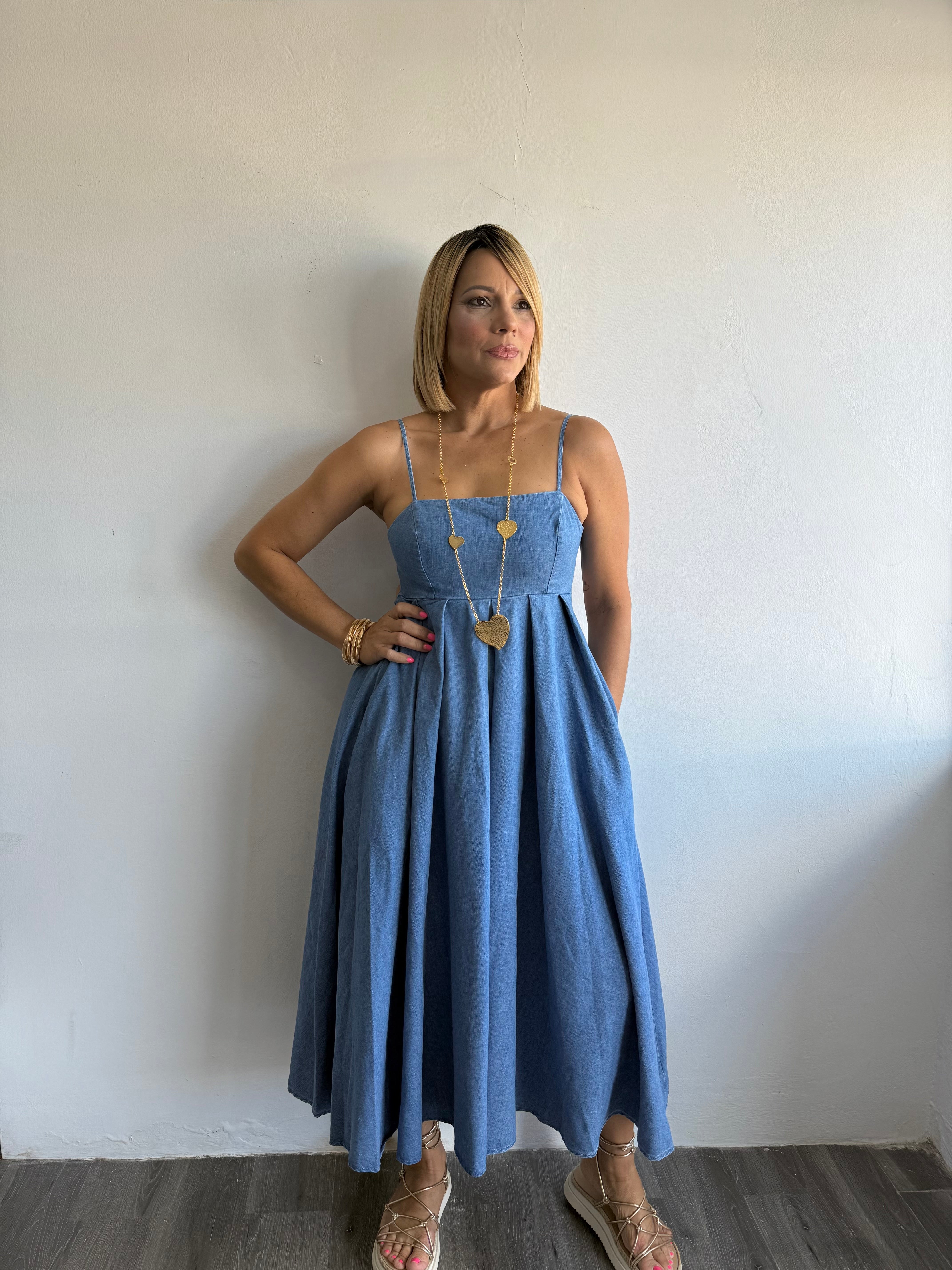 Denim midi dress Lou Boutique Online Denim midi dress Lou Boutique Online