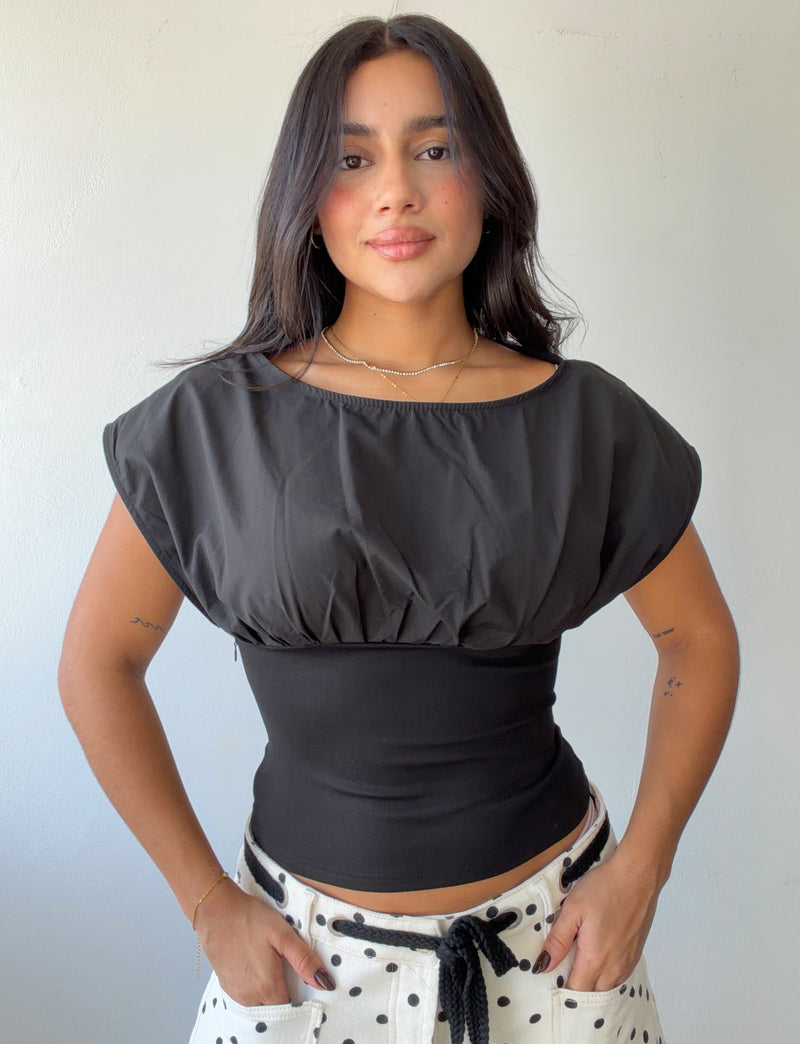 Black fitted top