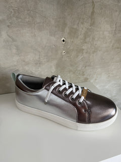 Zuri sneakers